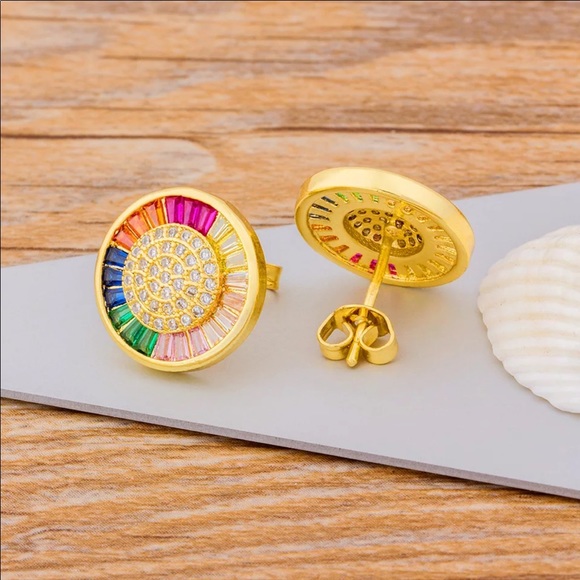 NEW Delicate Round Colorful Stud Earrings - Picture 3 of 5